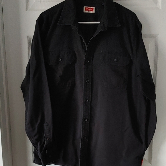 Wrangler Other - Wrangler Men's LG Black Button Down Shirt Faded From Wash